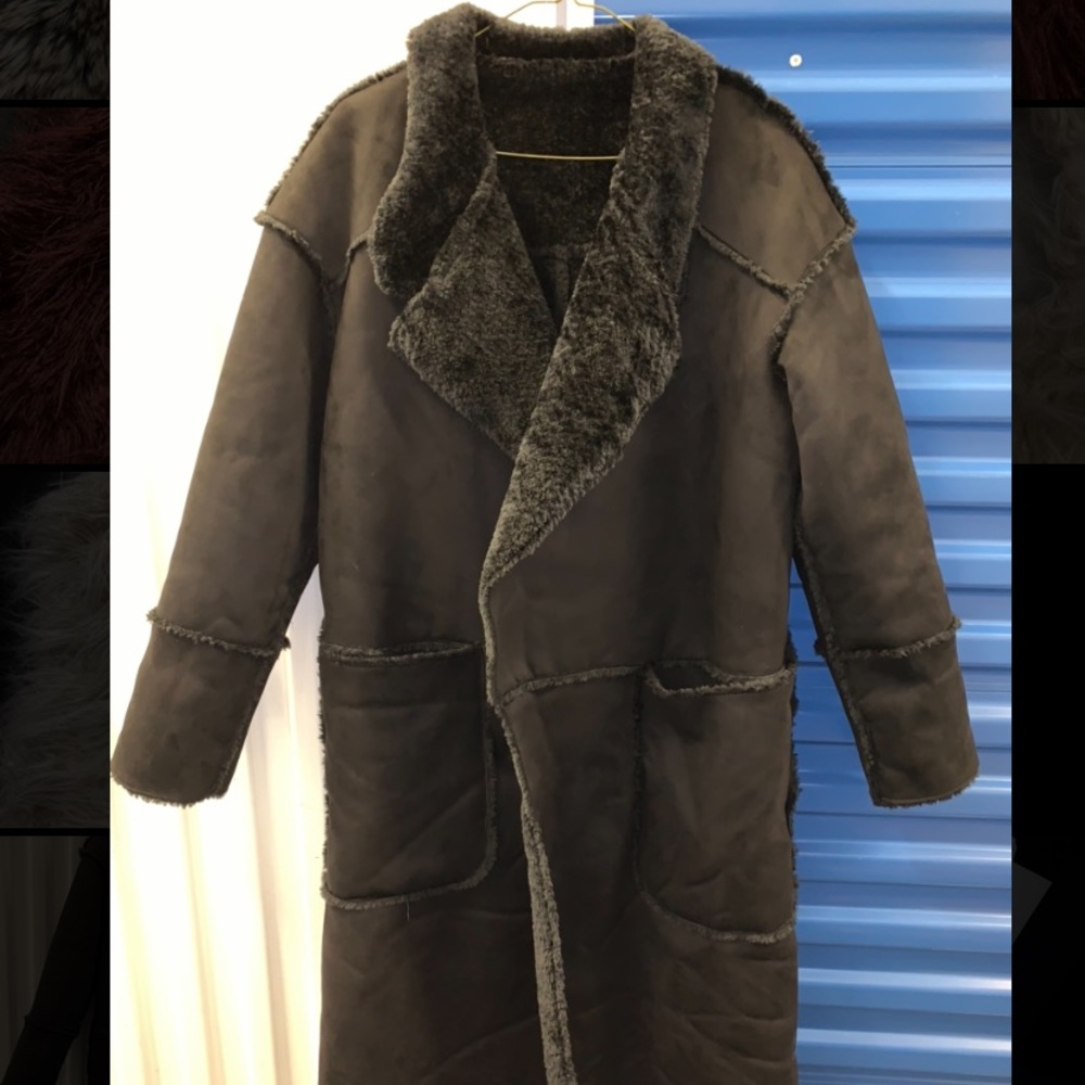 ZARA REVERSIBLE BLACK COAT (FAUX FUR)